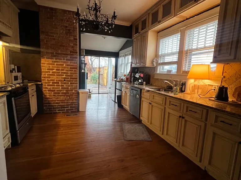 759 Roycroft Pl — Photo 4