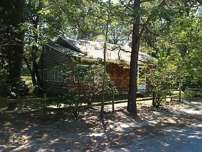 2nd image of 18 Briar Ln