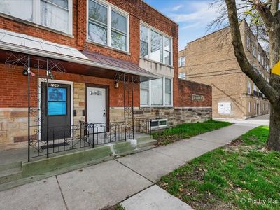 7042 N Washtenaw Ave, Chicago, IL, 60645