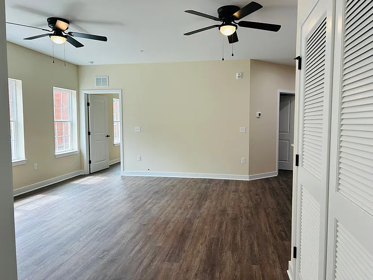 222 South Blvd — Photo 15
