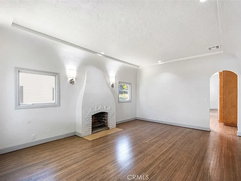 8848 Ashcroft Ave — Photo 9