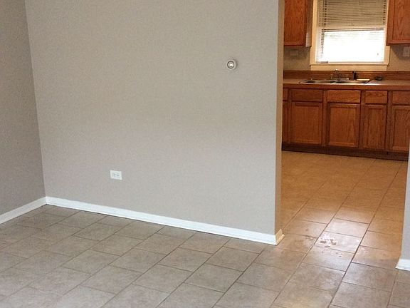 3rd image of 5147 Electric Ave APT 2