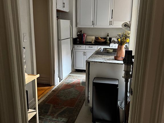 4th image of 111 W 16th St APT 2H