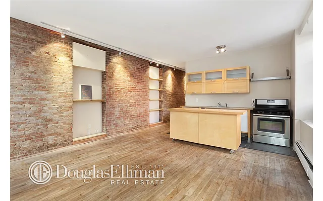 Rented by Douglas Elliman | media 10