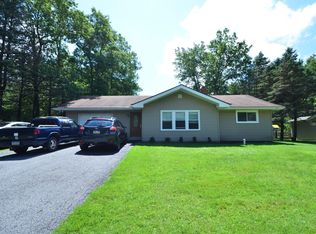 96 Mountain Rd, Albrightsville, PA 18210