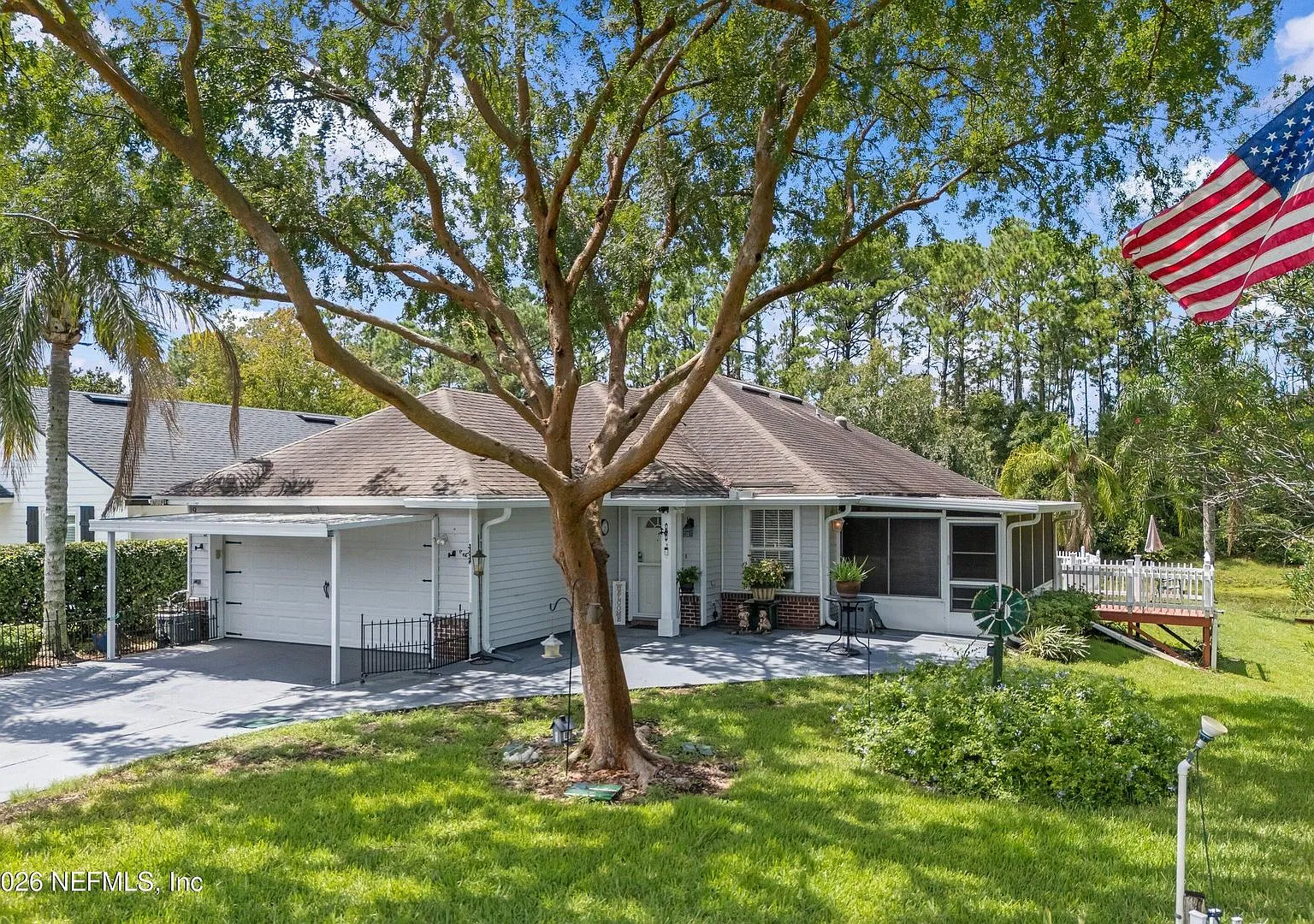 Over 1/2 Acre on Serene Pond in Cul-De-Sac — Photo 4