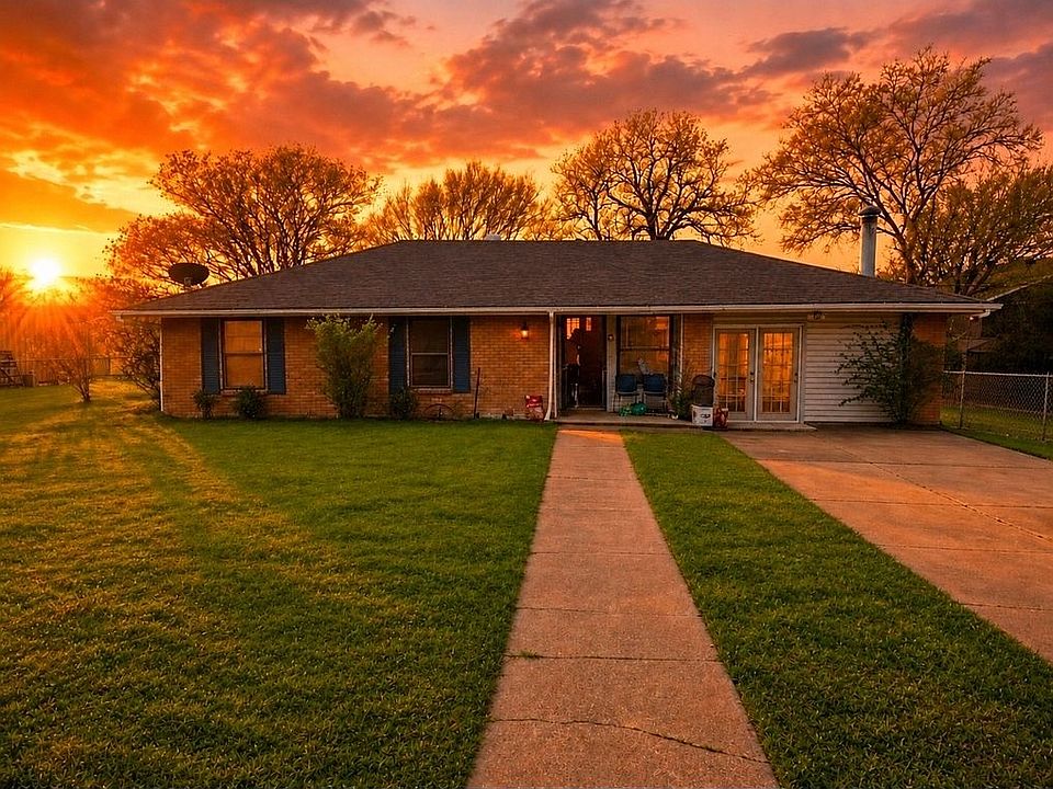 1st image of 4378 Old Fort Worth Rd