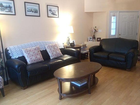 3rd image of 544 E Thornhill Ln #544