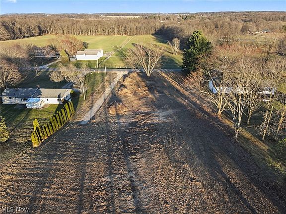 2nd image of 4087 Industry Rd