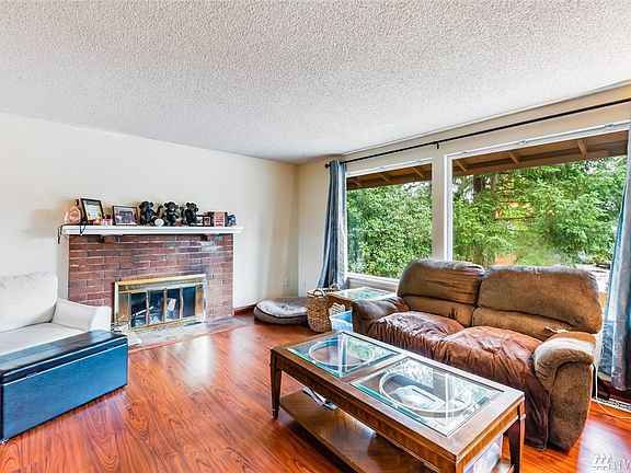 3rd image of 1719 159th Street Ct E