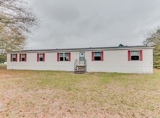 607 Canary Dr, Springfield, GA 31329