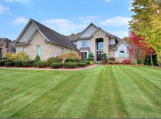 38175 Flanders Dr, Solon, OH 44139