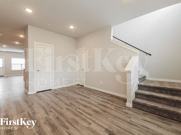 2nd image of 607 Ava Trl
