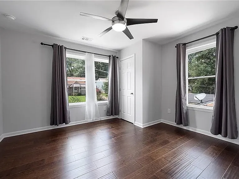 146 Clay St SE — Photo 15