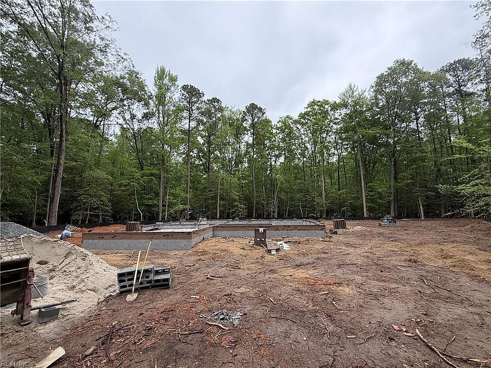 1st image of 7639 Riverwatch Dr