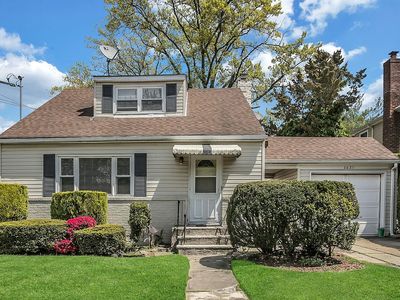 2621 210th St, Flushing, NY, 11360