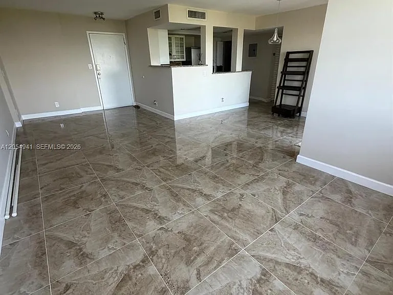 1600 SE 15th St #601 — Photo 32