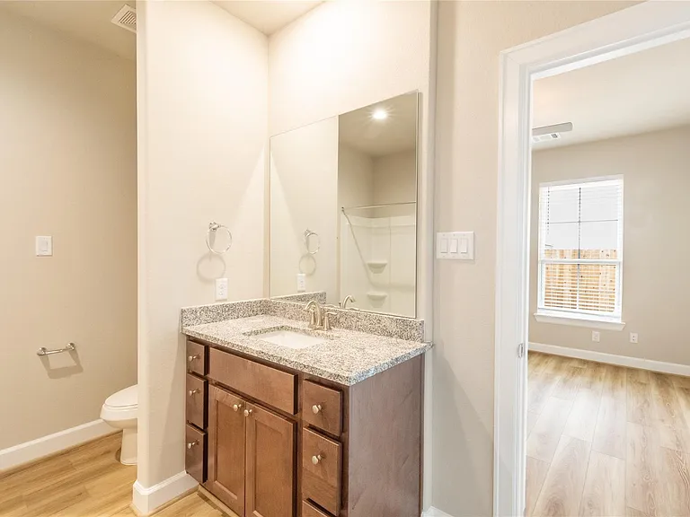 1016 Tillman Ln E — Photo 12