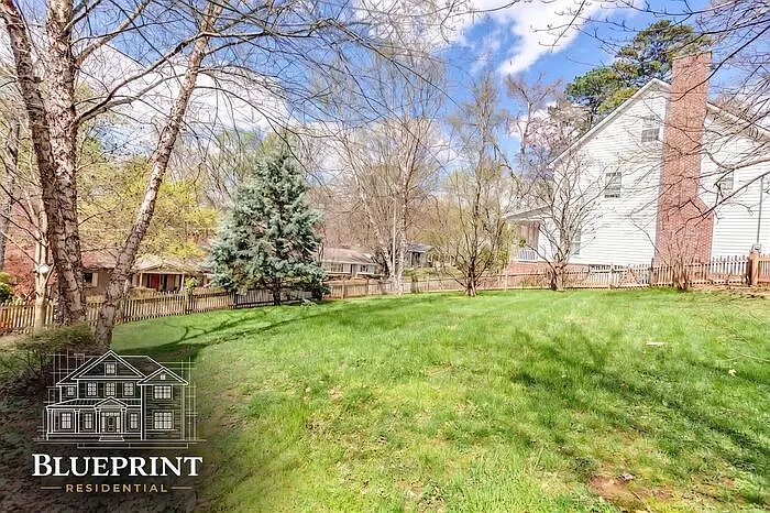 3 bed, 2.0 bath, 2240 sqft, $3,395 — Photo 4