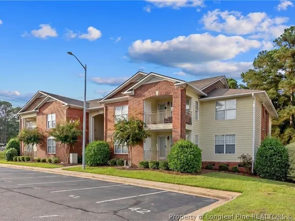 401 Meadowland Ct APT 4, Hope Mills, NC 28348