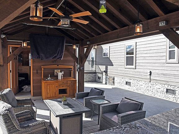 4th image of 435 Golden Nugget Rd