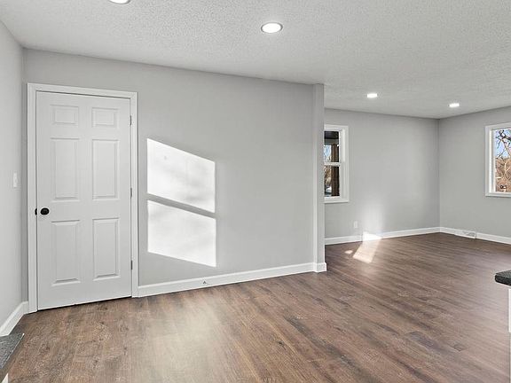 5th image of 3428 N 39th St