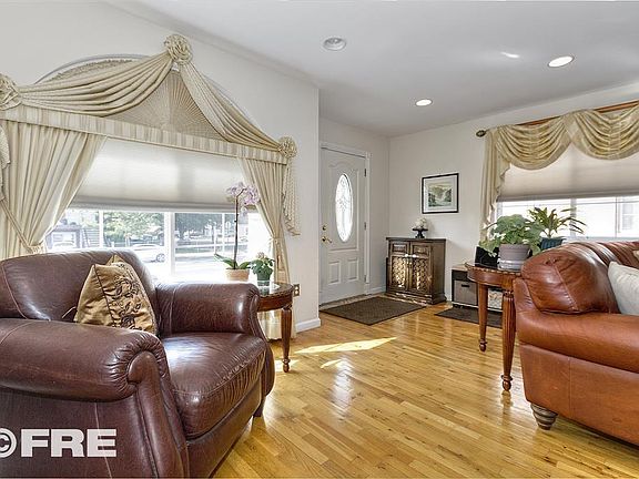 3rd image of 7304 Avenue N
