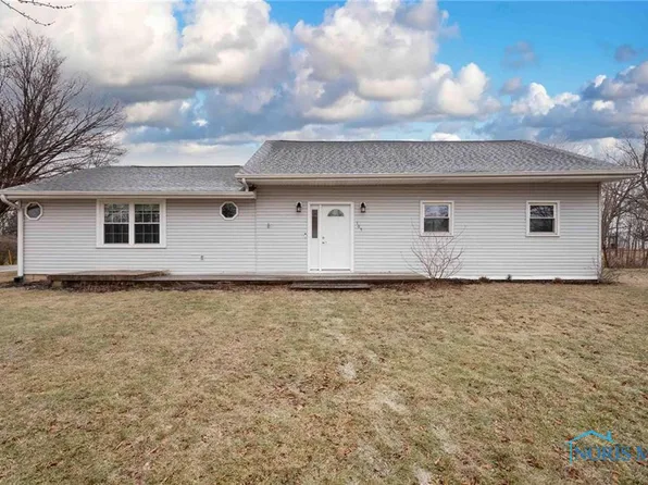 105 W North St, Arcadia, OH 44804
