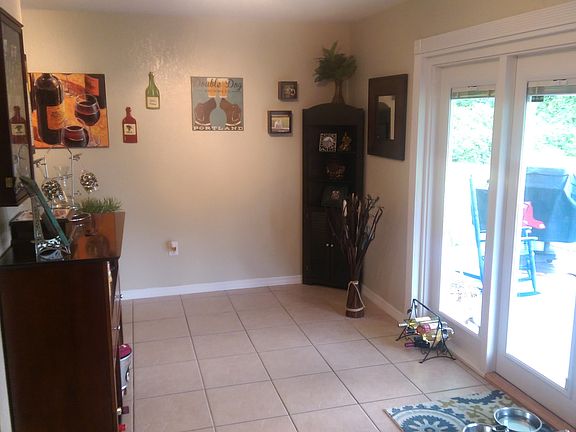 4th image of 901 Densmore Dr