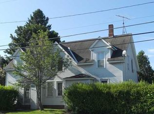 59 Clinton Ave, Winslow, ME 04901