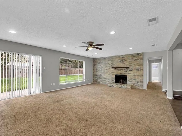 8406 Daycoach Ln — Photo 11