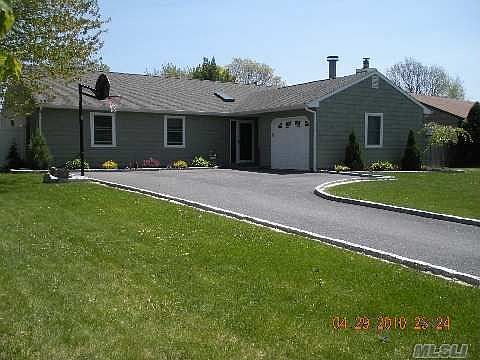 1st image of 5 Blueberry Ln
