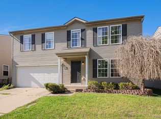 8608 Rifle River Dr, Fowlerville, MI 48836