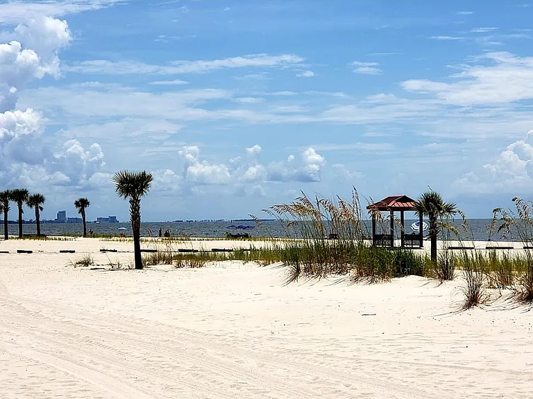 Beach Dr — Photo 10