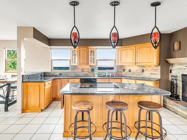 11730 Pointe View Dr, Longmont, CO 80503