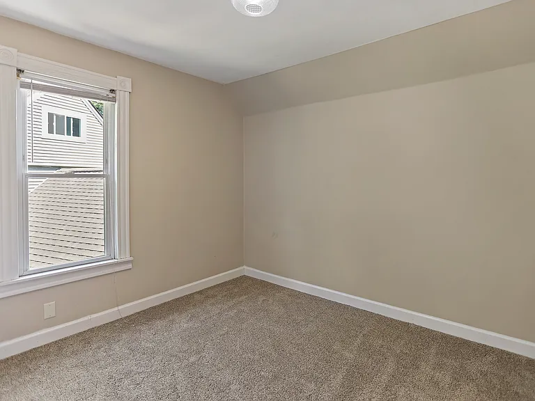 882 Raymond Ave — Photo 27