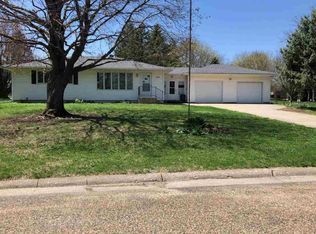 401 Madison St, Sumner, IA 50674