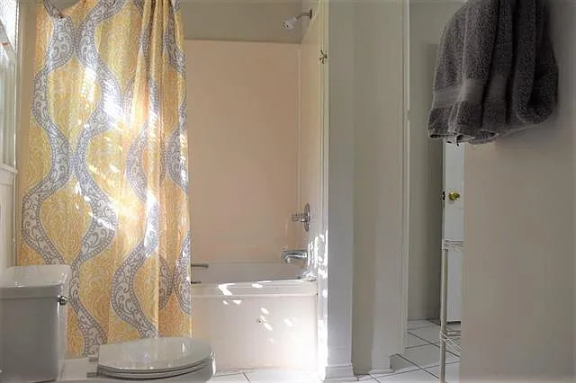 931 Kerlerec St #B — Photo 11