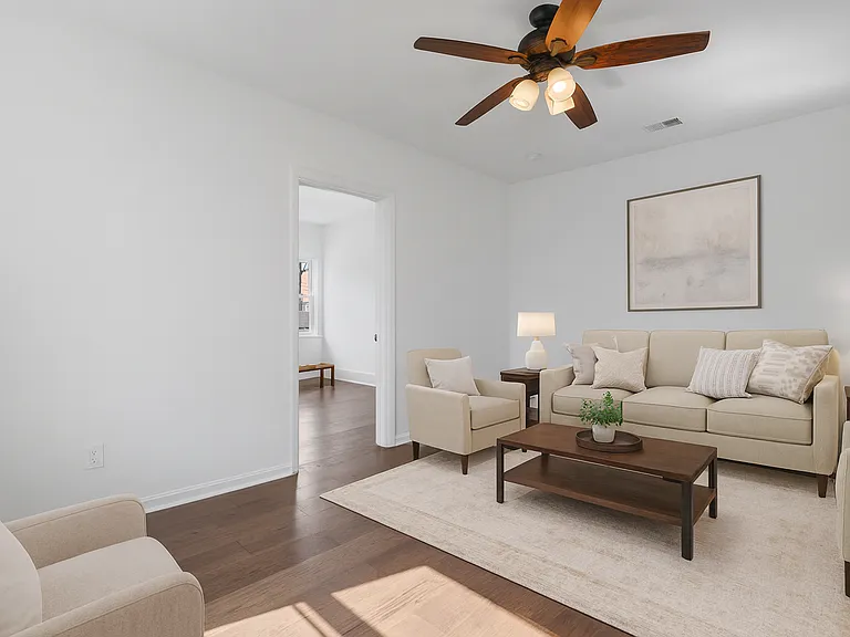 2306 E Carson St — Photo 4