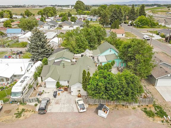 2nd image of 743 Elba Ave