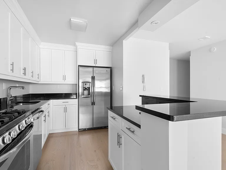 155 W 68th St #819 — Photo 5
