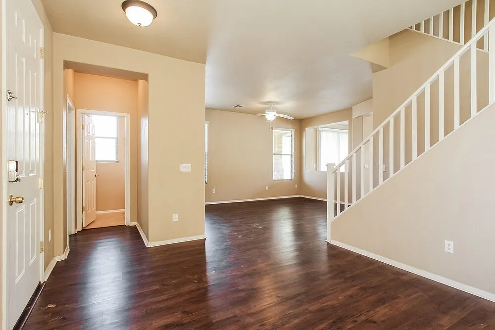 3 bed, 2.5 bath, 1767 sqft, $2,625 — Photo 4