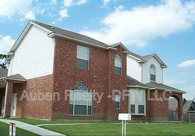 1st image of 819 Valleybrooke Dr