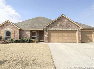 5404 N 31st St, Broken Arrow, OK 74014