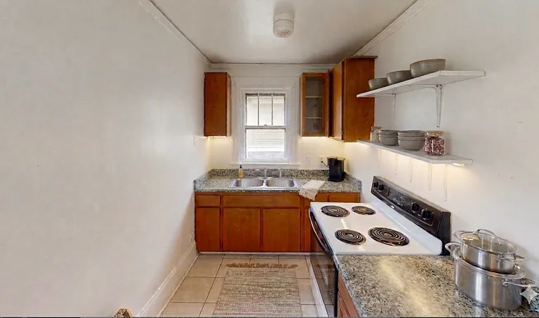 500 Catherine St #2 — Photo 3