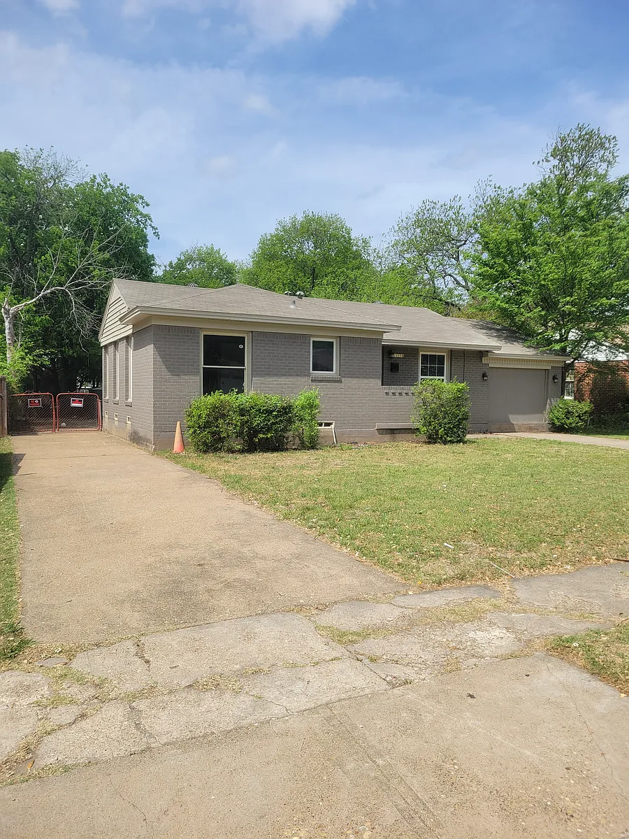 Building Photo - 11115 Joaquin Dr