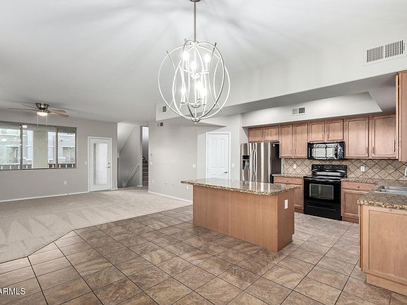 5th image of 2402 E 5TH Street #1706