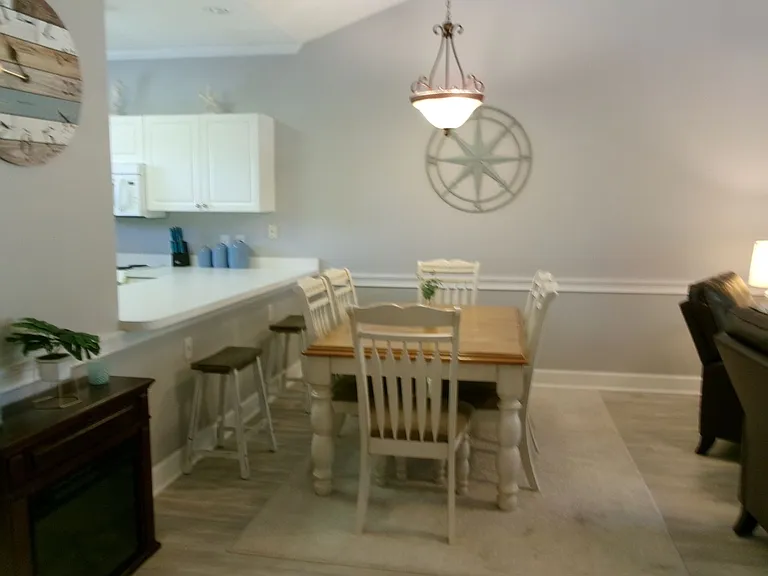 682 Riverwalk Dr #303 — Photo 8