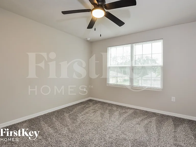 111 Pine Circle Dr — Photo 13