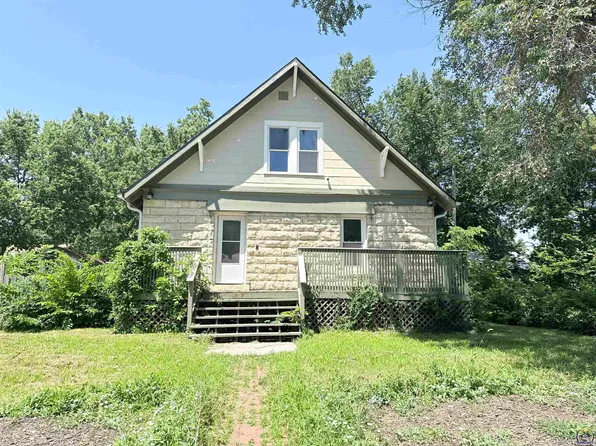 1618 Bradley Ave, Junction City, KS 66441